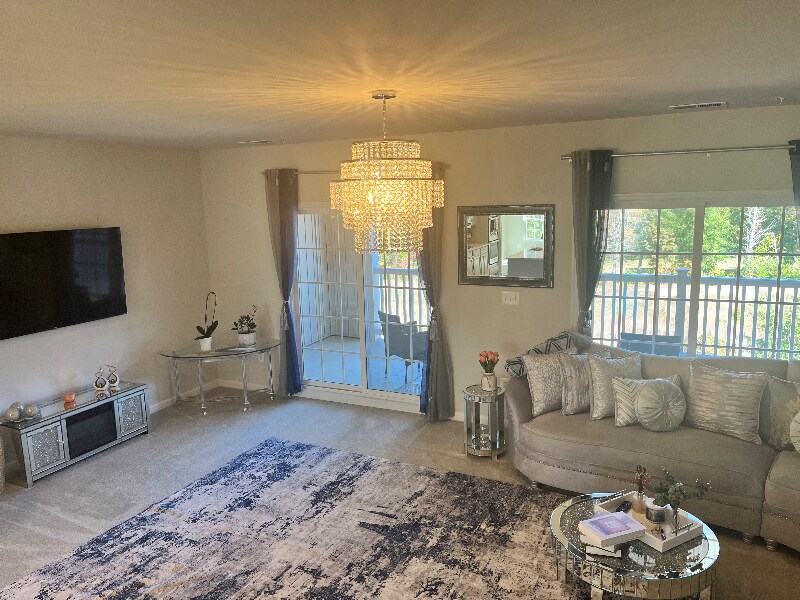 Building Photo - 7977 Independence Dr