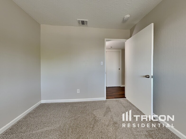 Building Photo - 10072 Zodiac Ct