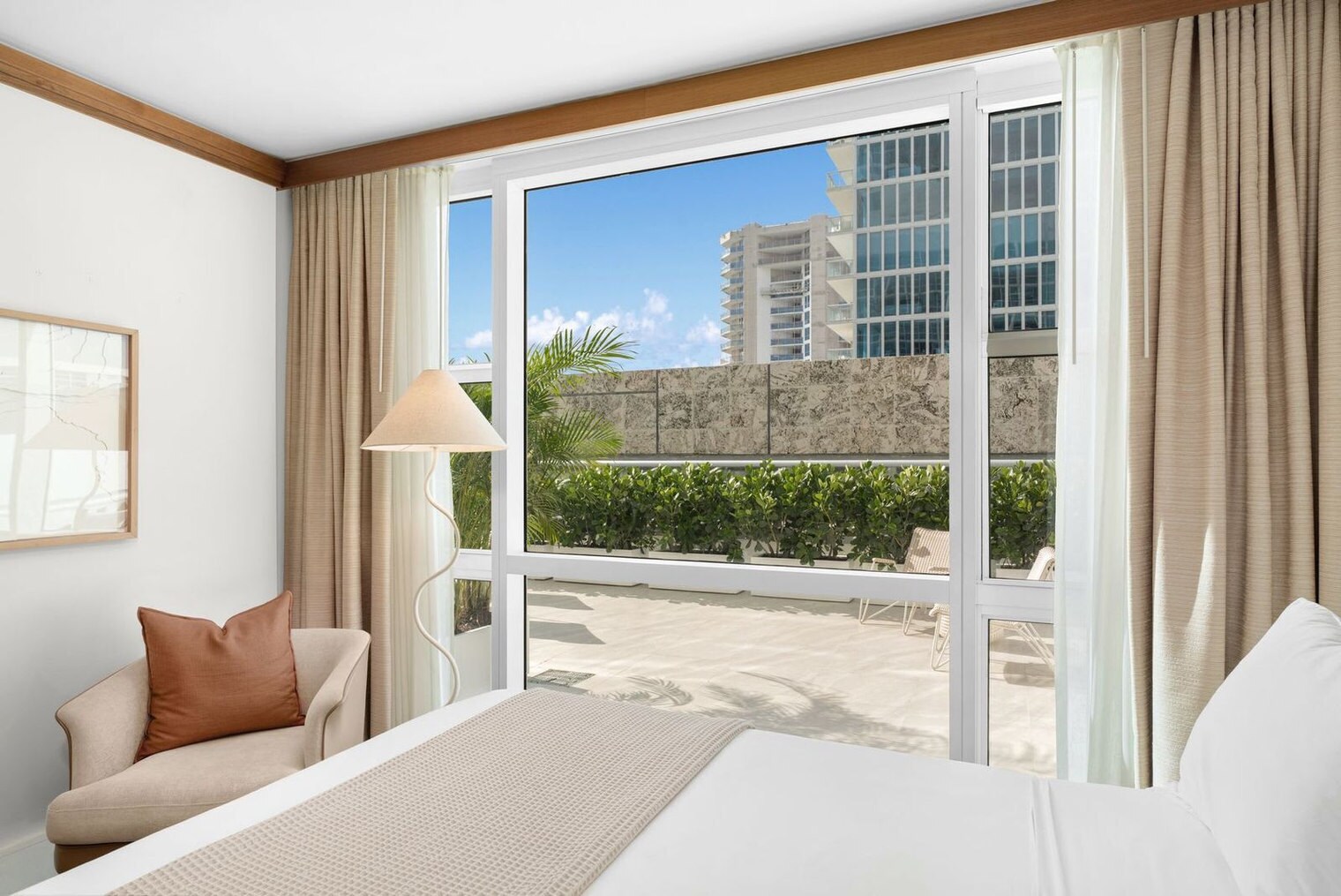 Building Photo - 6801 Collins Ave