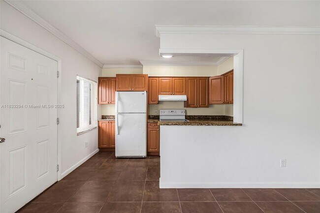 Building Photo - 520 NE 82nd Terrace