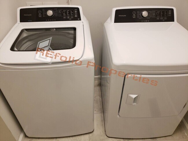 Building Photo - 6079 Beale Loop