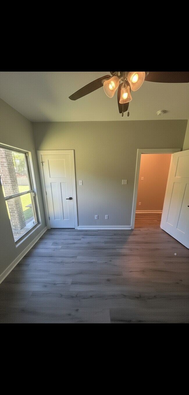Building Photo - 288 River Mill Point