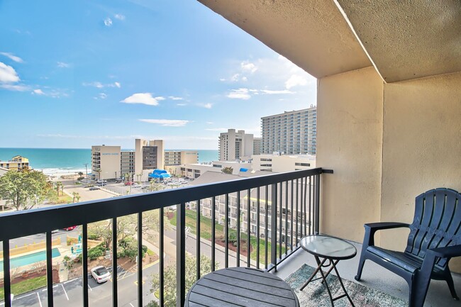 Building Photo - Charming Beach 1BR,  1.5Bath Condo in Myrt...