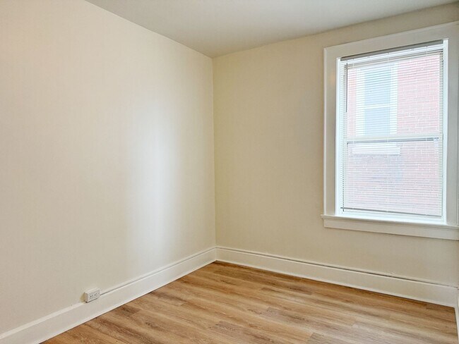 Building Photo - 313-313 NW Martin Luther King Jr Blvd