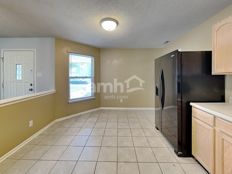 Building Photo - 1316 Clove Ct