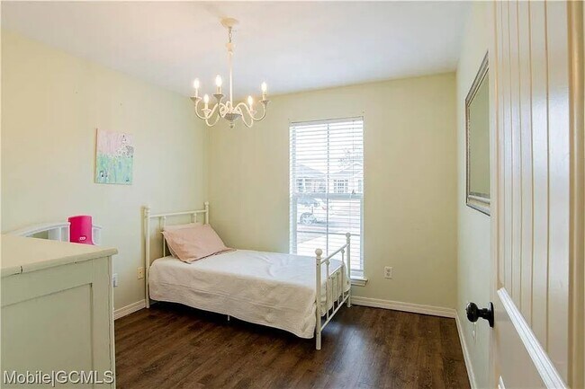 Building Photo - 8981 Spring Grove S