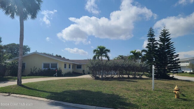 Primary Photo - 1101 Sioux Dr