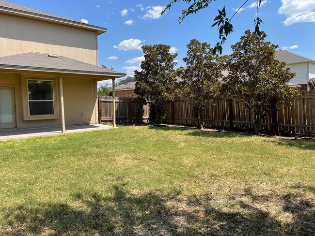 Building Photo - Available Now! Bright & Spacious 3BR/2.5BA with Loft and Two-Car Garage in Sendero Springs