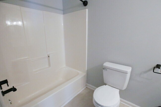 Building Photo - Available now. Beautiful fully renovated 3...