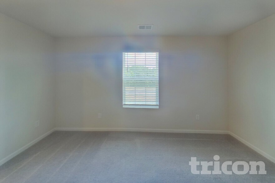 Building Photo - 2115 Brechin Rd