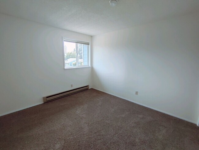 Building Photo - 3 bed 2 bath townhouse in Winslow Park!