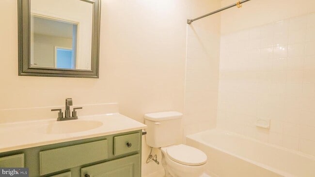 Building Photo - 108 Barefield Ln