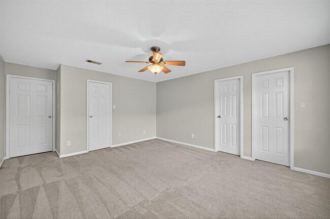 Building Photo - 9850 Pagewood Ln