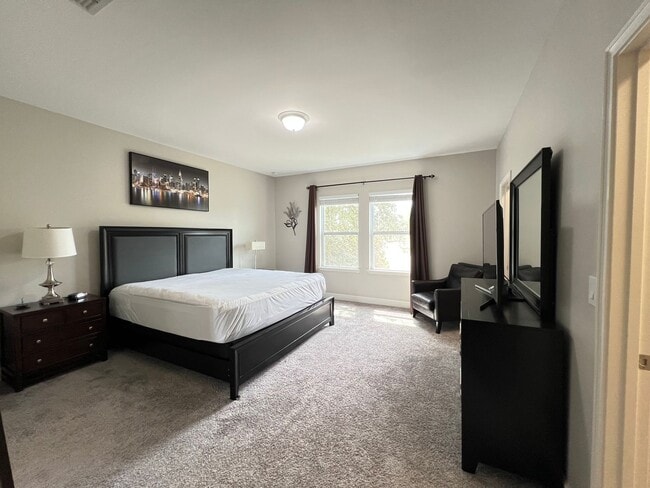 Building Photo - Perfect Home waiting for you! FULLY FURNIS...