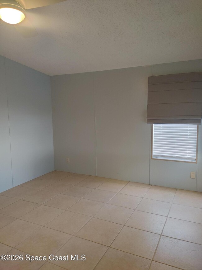 Building Photo - 7629 Chasta Rd