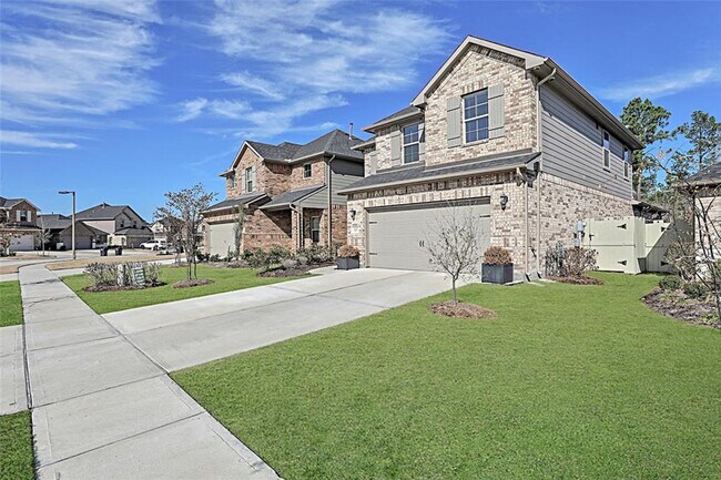 Building Photo - MOVE-IN ready opportunity with NO rear neighbors! Welcome HOME to the Master-Planned community of...