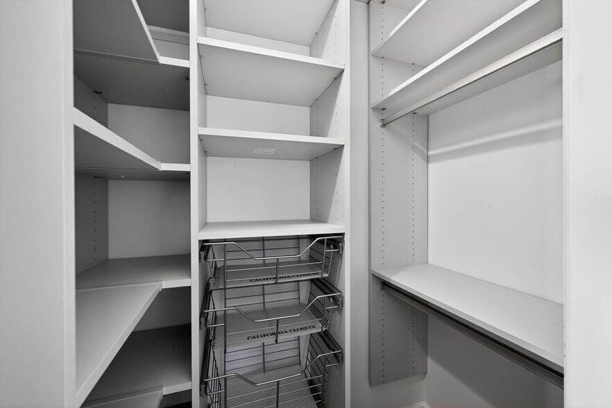 Building Photo - 665 Krameria St