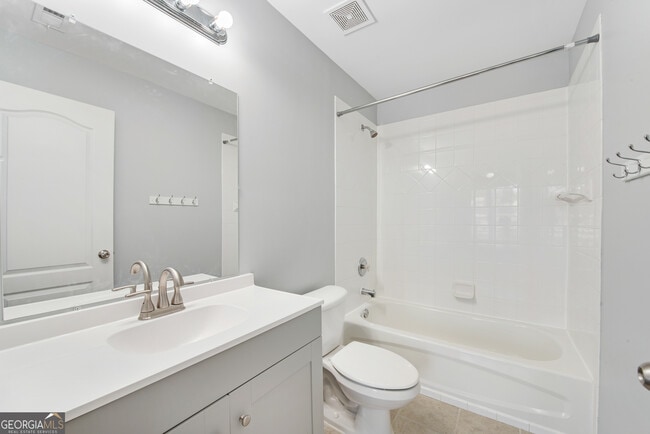 Building Photo - 299 Water Oak Pl