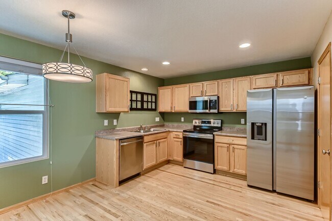 Building Photo - 3 Bedroom 3 Bathroom in Northglenn!