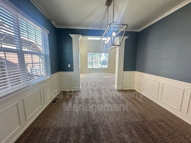 Building Photo - 2122 Longfin Ct