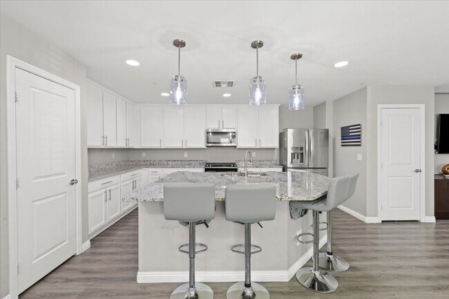 Building Photo - Spacious, Modern, Fully Furnished 3 Bedroom Home in Inspirada