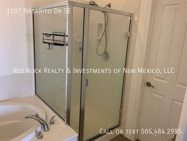 Building Photo - 1107 Rosarito Dr SE