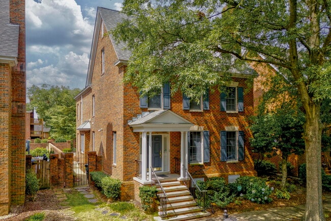 Building Photo - 325 Raleigh Ave