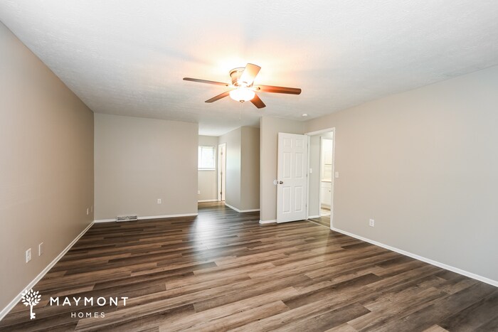Building Photo - 3506 Lindenwood Dr