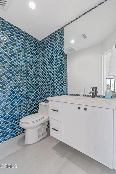 Building Photo - 4480 Sunnycrest Dr