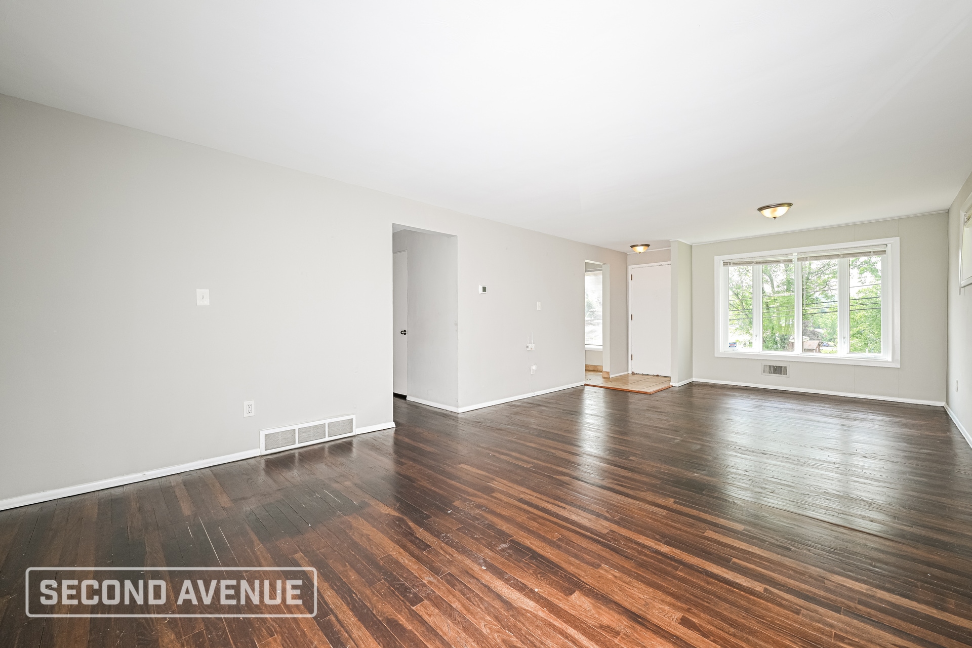 Building Photo - 642 Garden City Dr