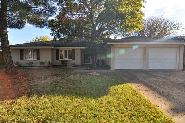 Building Photo - Beautiful 4 Bed 2.5 Bath in South Lubbock!