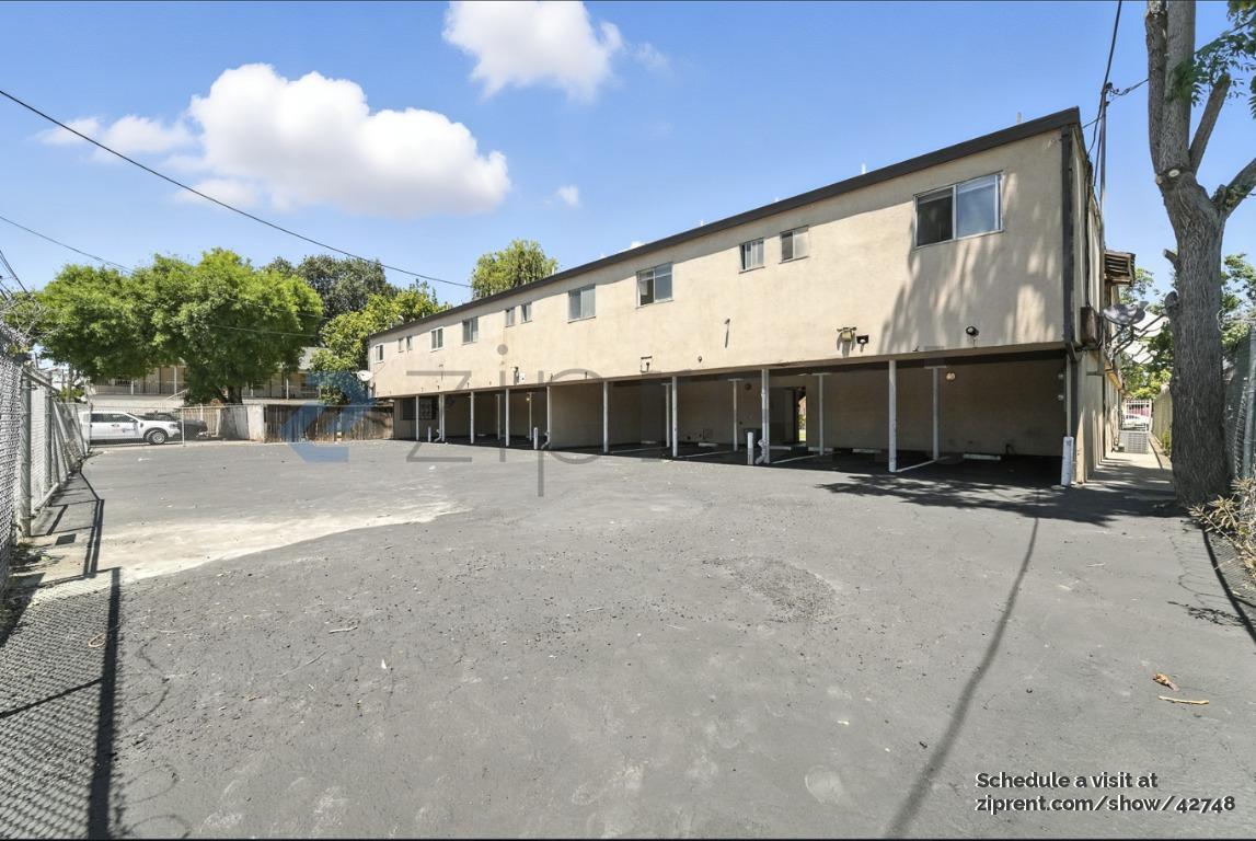 Building Photo - 132 W 18th St