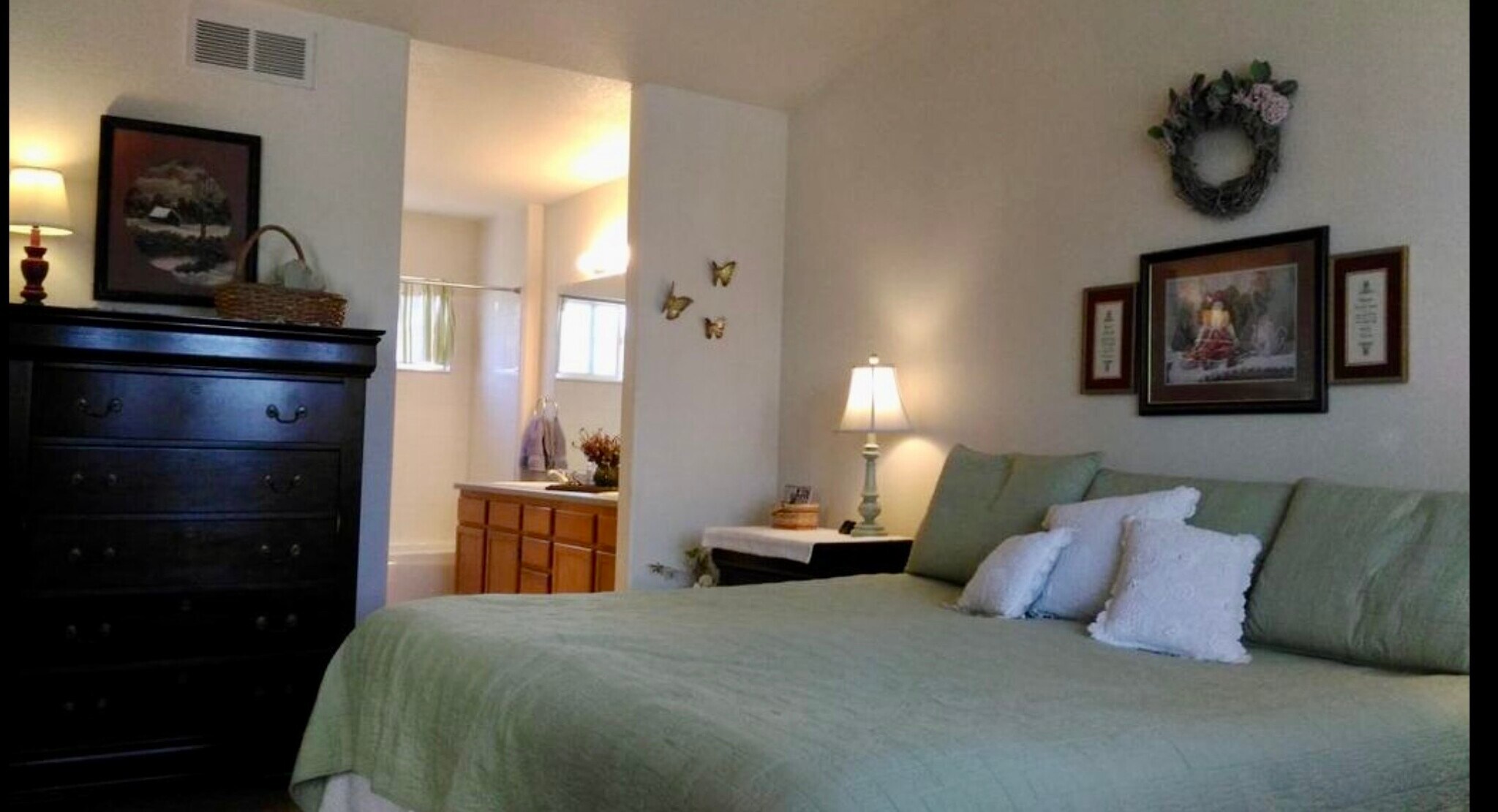 Building Photo - 6297 E 122nd Ave