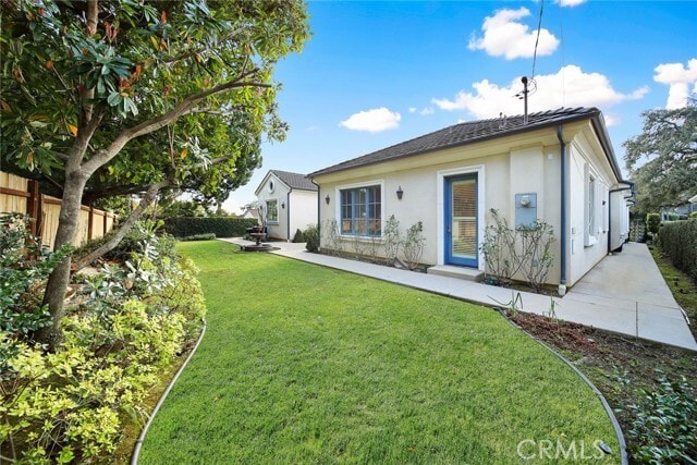 Building Photo - 1716 Alta Oaks Dr