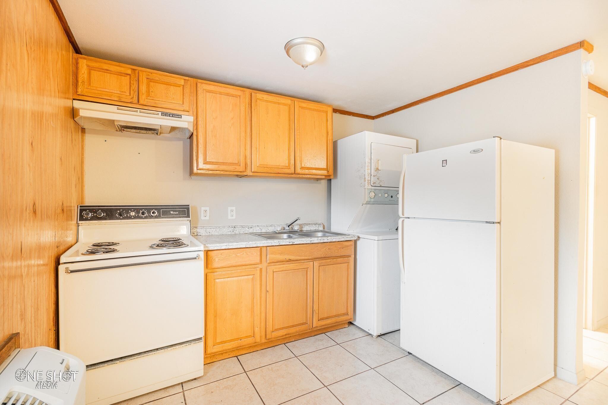 Building Photo - 104 College Dr