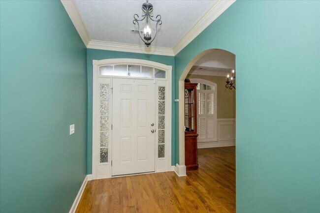 Building Photo - 1661 Jamestown Ave