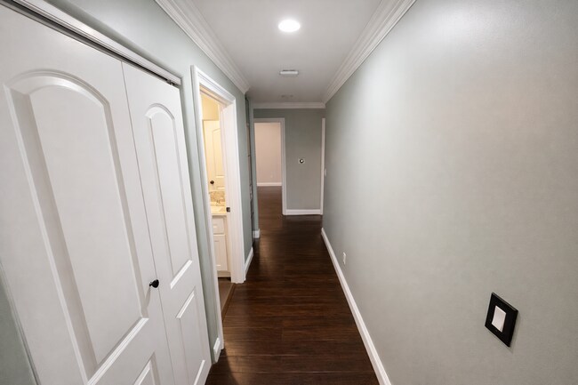 Building Photo - North Hollywood 4BR/3BA Home with Gated Entry and Private Yard