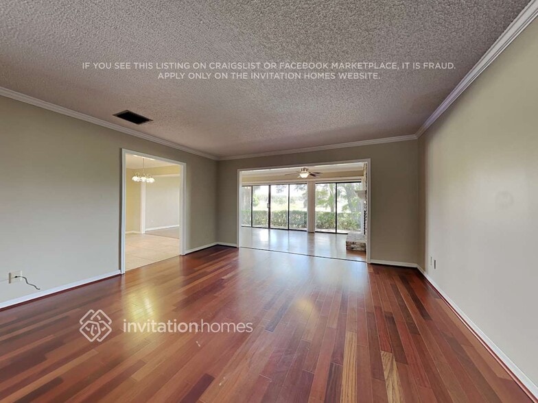 Building Photo - 1535 Lake Marion Dr