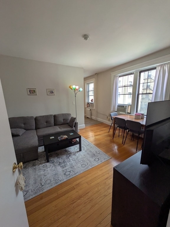 Building Photo - 370 Chestnut Hill Ave