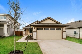 Building Photo - 5208 Saddle Clb Dr