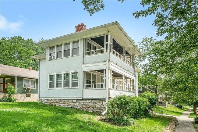 Building Photo - 1300 Rockhurst Rd