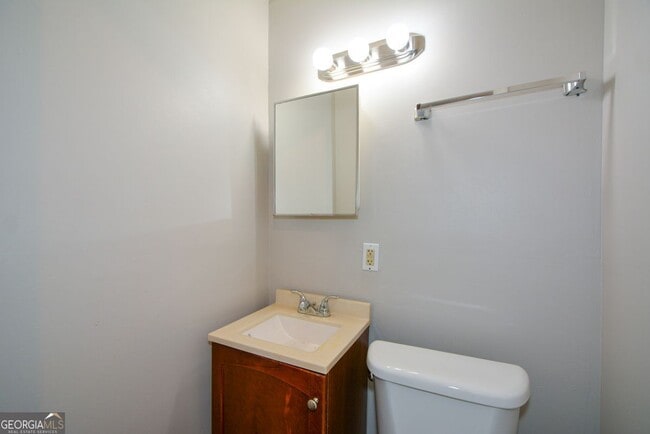 Building Photo - 2259 Nelms Dr SW