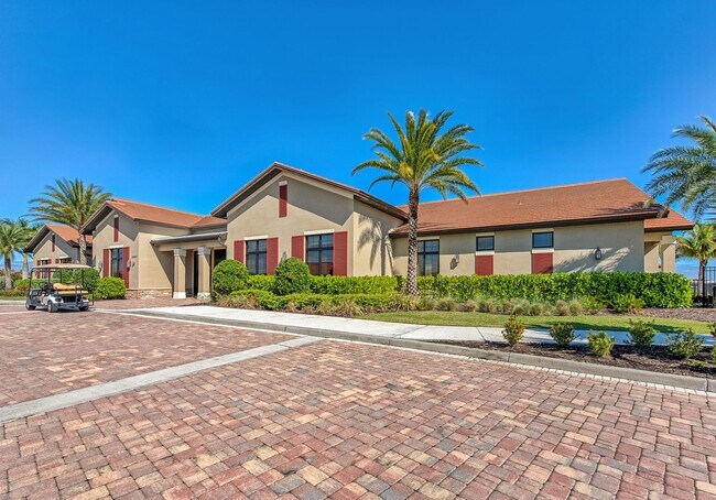 Building Photo - Available Pet Friendly Annual in Artesia!