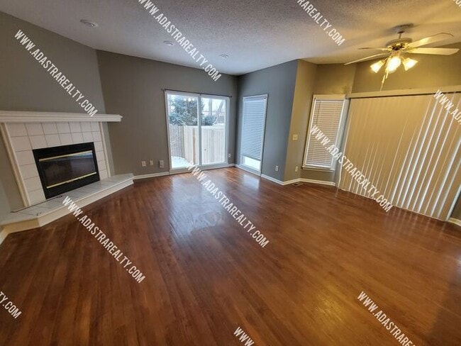 Building Photo - Gorgeous Blue Valley Home-Available in JULY!!