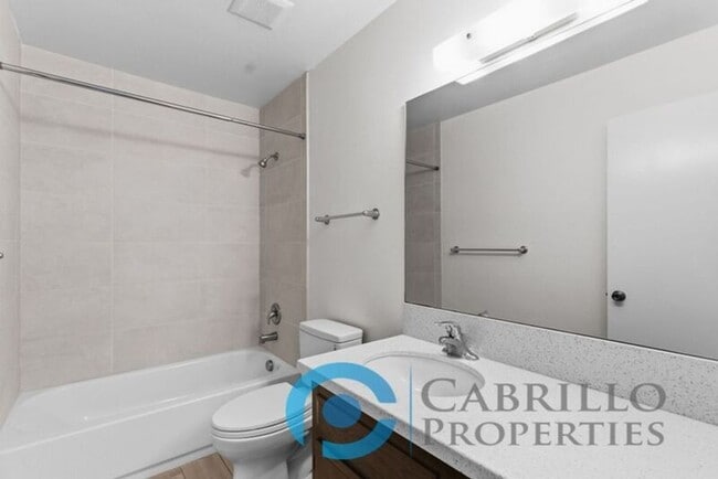 Building Photo - 4622 Hamilton St