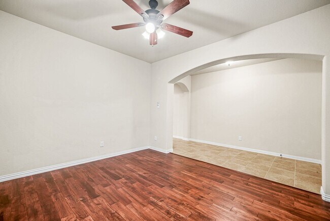 Building Photo - Bella Vista Rental - 5 Bedroom 3.5 bath!