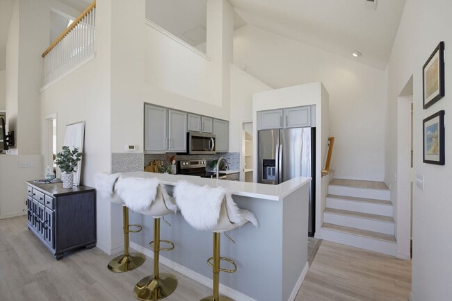 Building Photo - 5170 S Surprise Way