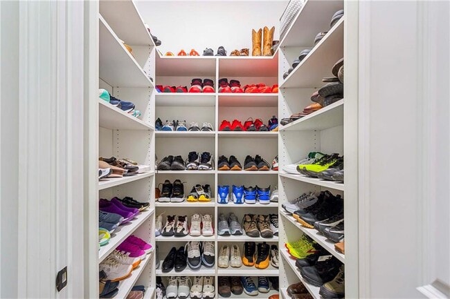 Building Photo - 2578 Middle Coray Cir