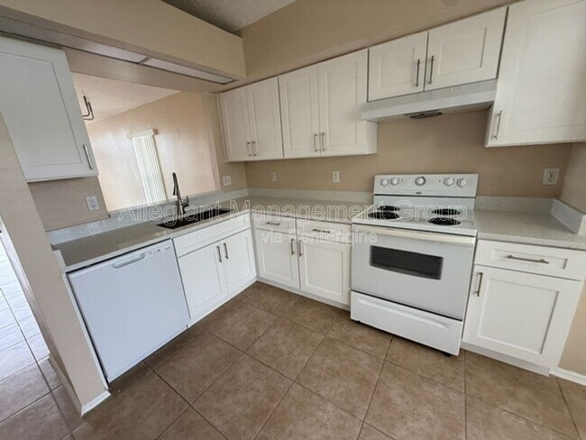 Building Photo - 1448 Avleigh Cir