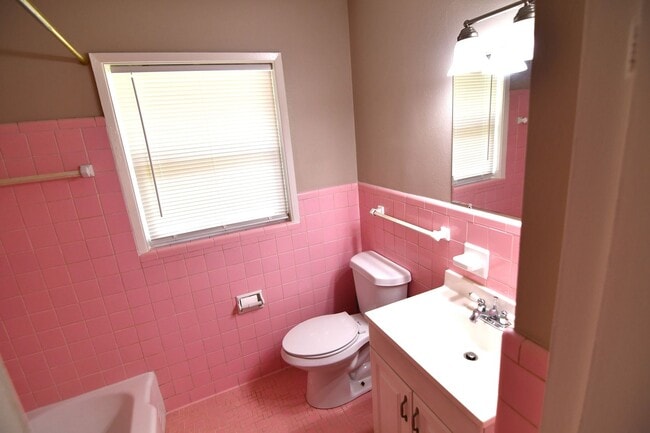 Building Photo - Newly updated, 3 bedroom, 1.5 bath home in Baker